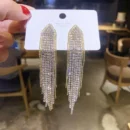 2023 New Classic Shiny Crystal Clip on Earrings Ladies Exaggerated Long Tassels Colorful Rhinestone Non Pierced Earrings Jewelry