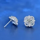 Moissanite S925 sterling silver pin women's four-leaf clover stud earrings 0.5ct stone wedding jewelry